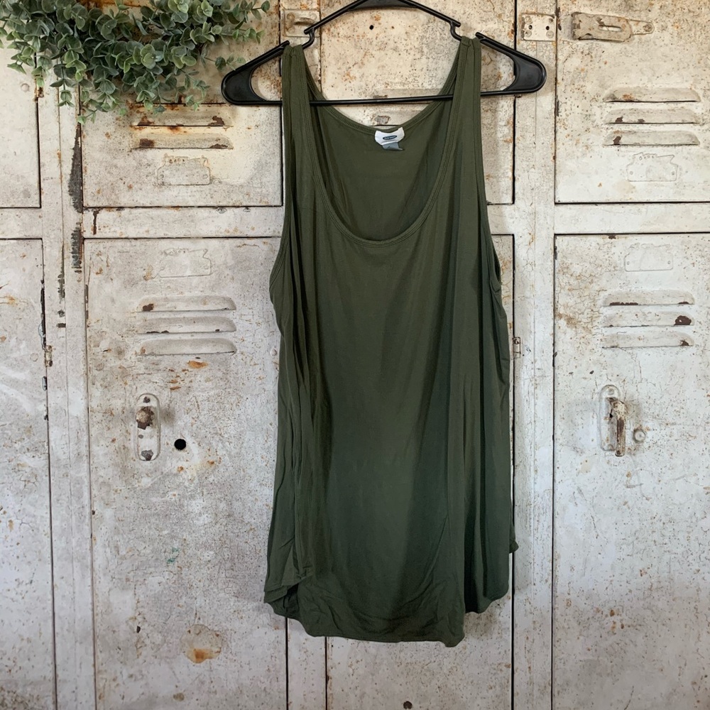 Old navy flowy tank